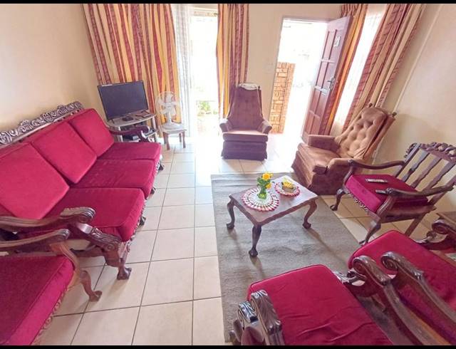 3 BEDROOM TOWNHOUSE FOR SALE IN DORANDIA